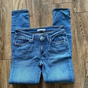 Levis 711 skinny patched jean